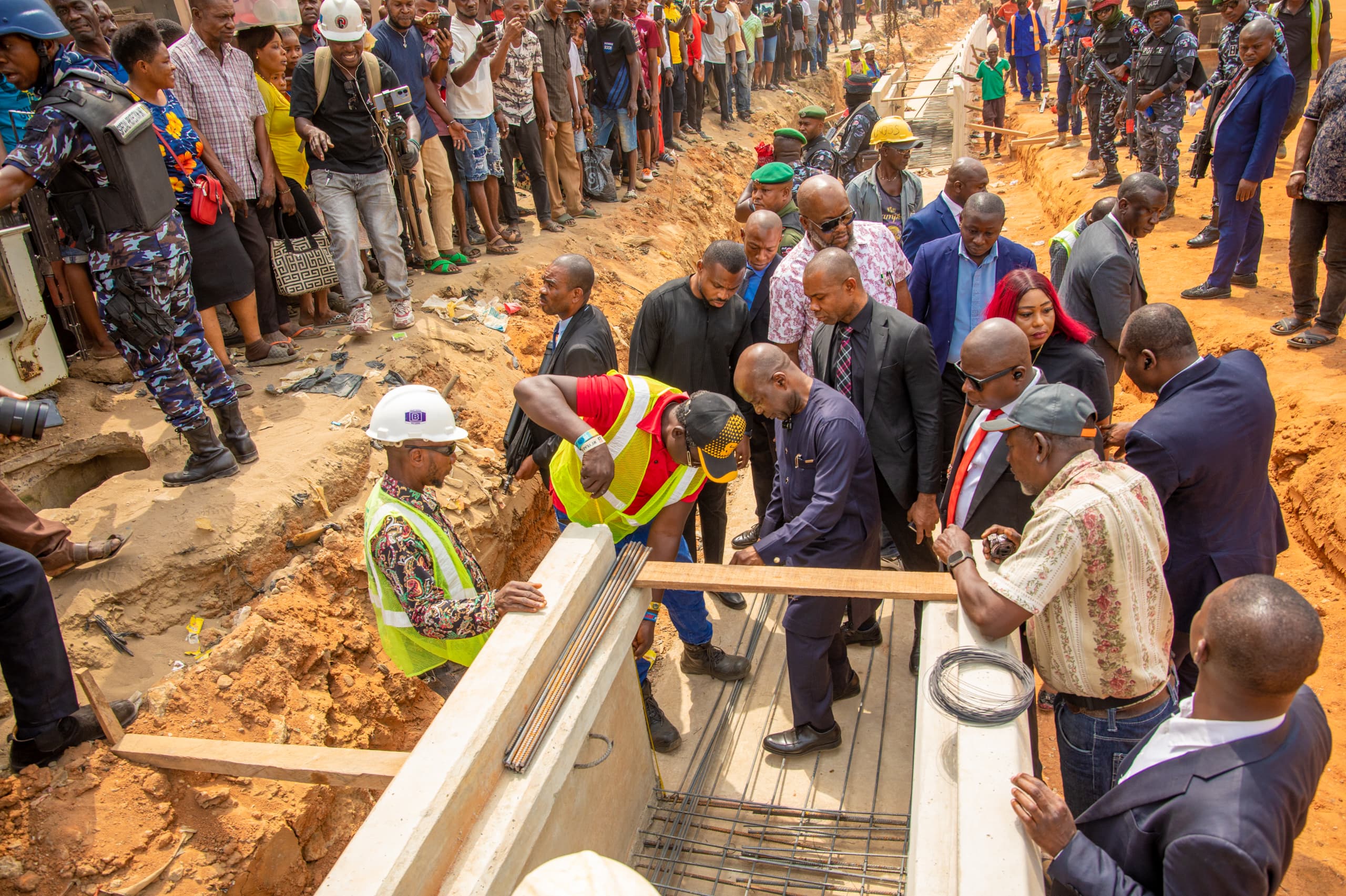 Gov Otti Assures Of Early Completion Of Ongoing Road Projects In Aba, Praises Julius Berger