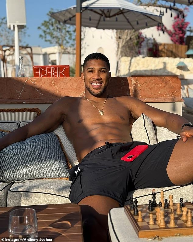 Anthony Joshua Quits UK To Reside In Dubai Amidst Panic In Middle East Warzone